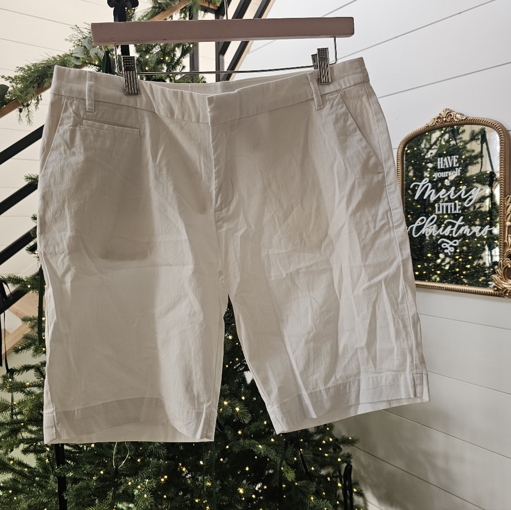 Patagonia Women's White Shorts Sz 12